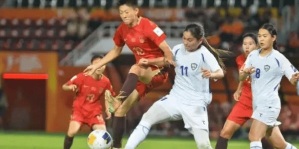 易胜博体育登录入口-2:1险胜乌兹别克！中国U20女足晋级，硬仗日本成照妖镜